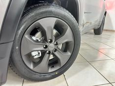 JEEP COMPASS 2.0 16V LONGITUDE 2018/2018 SUL SERRA MOTORS CAXIAS DO SUL / Carros no Vale