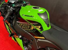 KAWASAKI ZX 10 R NINJA /2021 EXCLUSIVO VEÍCULOS SANTA CRUZ DO SUL / Carros no Vale