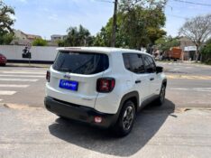 JEEP RENEGADE SPORT 1.8 4X2 16V MEC. 2015/2016 LS MULTIMARCAS VENÂNCIO AIRES / Carros no Vale