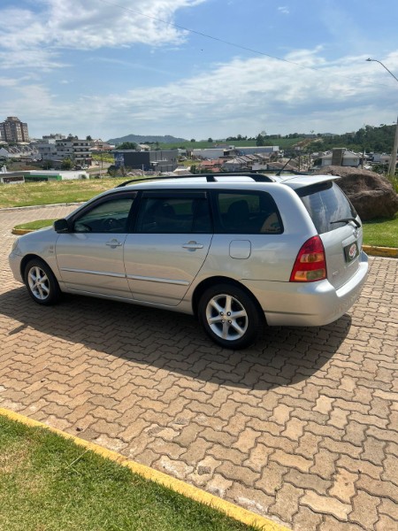 TOYOTA COROLLA FIELDER SW 1.8 16V XEI 2006 2005/2005 NEURI VEÍCULOS LAJEADO / Carros no Vale