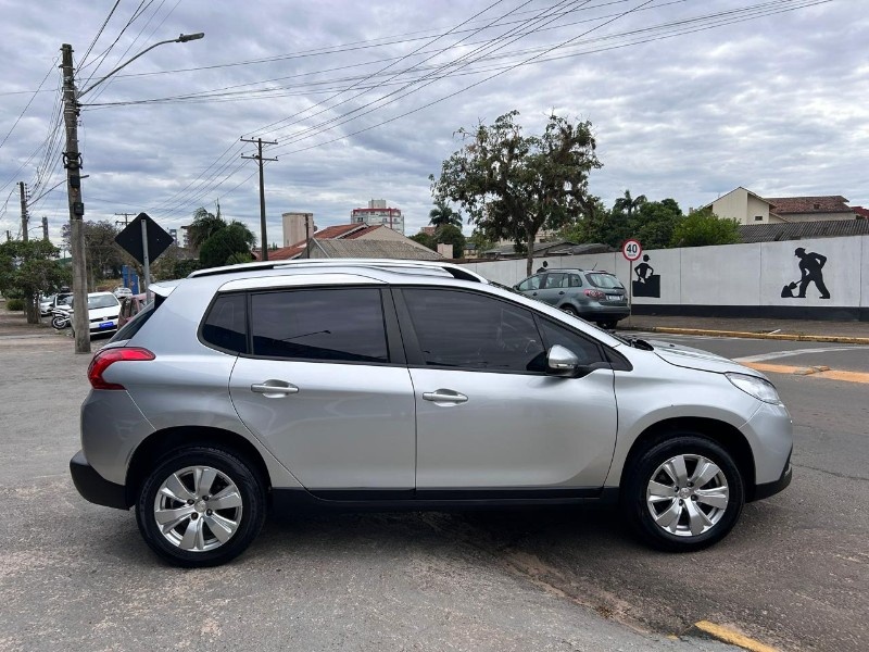 PEUGEOT 2008 1.6 16V FLEX ALLURE 4P AUTOMÁTICO 2017/2017 LS MULTIMARCAS VENÂNCIO AIRES / Carros no Vale