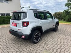 JEEP RENEGADE 2.0 16V TURBO DIESEL TRAILHAWK 4P 4X4 AUTOMÁTICO 2016/2016 ELY AUTOMÓVEIS LAJEADO / Carros no Vale