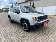 JEEP RENEGADE 2.0 16V TURBO DIESEL TRAILHAWK 4P 4X4 AUTOMÁTICO 2016/2016 ELY AUTOMÓVEIS LAJEADO / Carros no Vale