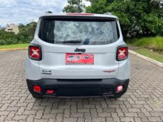 JEEP RENEGADE 2.0 16V TURBO DIESEL TRAILHAWK 4P 4X4 AUTOMÁTICO 2016/2016 ELY AUTOMÓVEIS LAJEADO / Carros no Vale