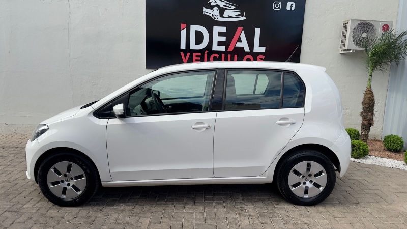 VOLKSWAGEN UP! TSI MOVE /2016 IDEAL VEÍCULOS LAJEADO / Carros no Vale