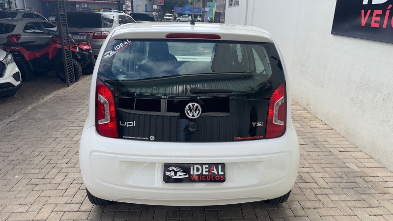 VOLKSWAGEN UP! TSI MOVE /2016 IDEAL VEÍCULOS LAJEADO / Carros no Vale