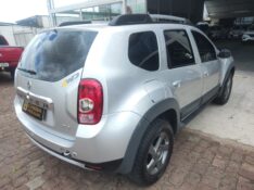 RENAULT DUSTER 2.0 DYNAMIQUE 4X4 16V FLEX 4P MANUAL /2013 CHIMA VEÍCULOS VENÂNCIO AIRES / Carros no Vale