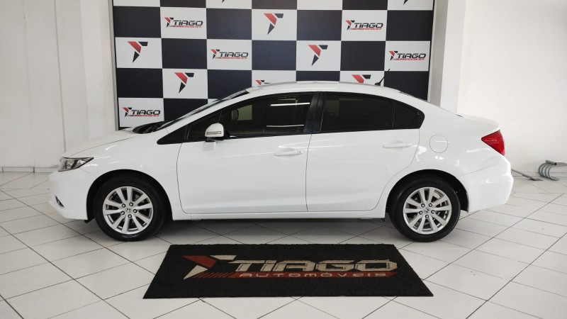 HONDA CIVIC 2.0 LXR 16V FLEX 4P AUTOMÁTICO 2014/2014 TIAGO AUTOMÓVEIS VENÂNCIO AIRES / Carros no Vale