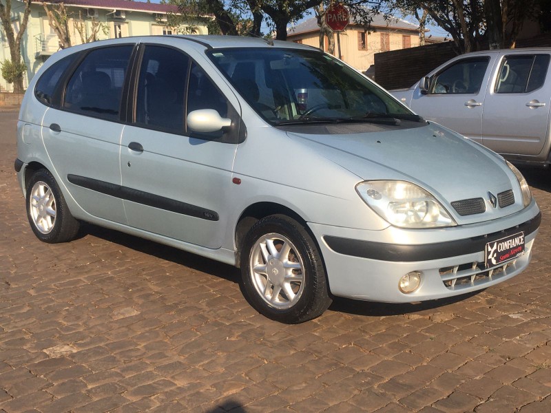 RENAULT SCENIC 1.6 EXPRESSION 16V 2001/2002 COMPLETO VEÍCULOS GUAPORÉ / Carros no Vale