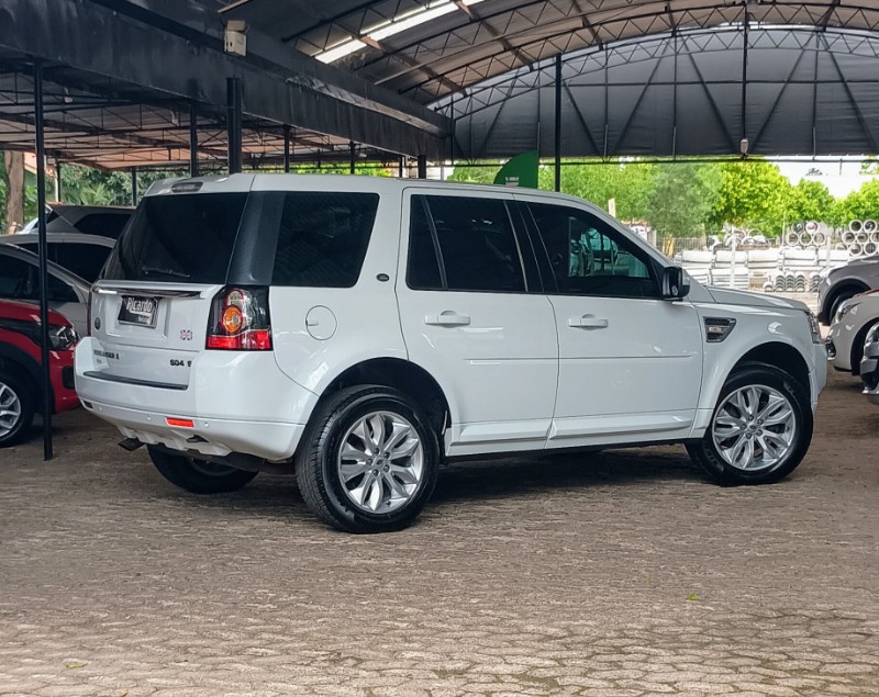 LAND ROVER FREELANDER 2 2.0 SE 16V 2013/2014 RICARDO VEÍCULOS TEUTÔNIA / Carros no Vale