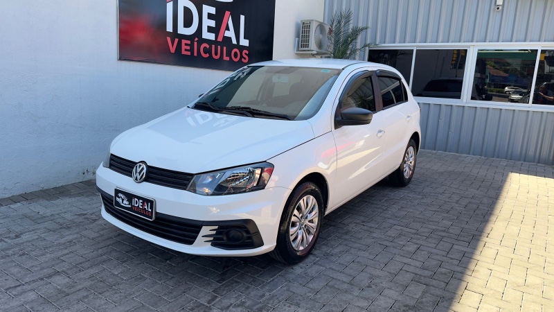 VOLKSWAGEN GOL TRENDLINE /2017 IDEAL VEÍCULOS LAJEADO / Carros no Vale