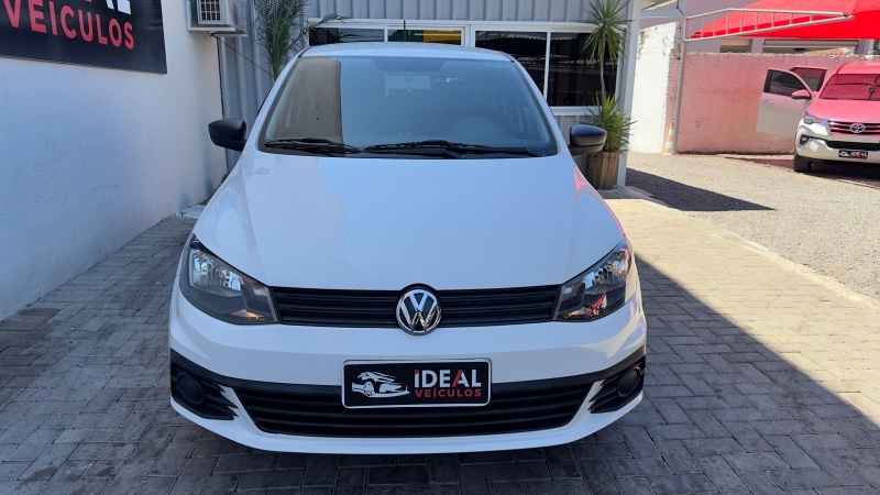 VOLKSWAGEN GOL TRENDLINE /2017 IDEAL VEÍCULOS LAJEADO / Carros no Vale