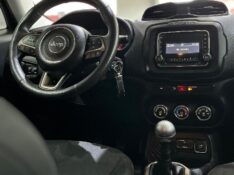 JEEP RENEGADE 1.8 SPORT 4X2 2017/2018 JM AUTOMÓVEIS VENÂNCIO AIRES / Carros no Vale