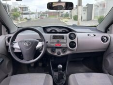 TOYOTA ETIOS XS 1.3 16V FLEX 2013/2013 LS MULTIMARCAS VENÂNCIO AIRES / Carros no Vale