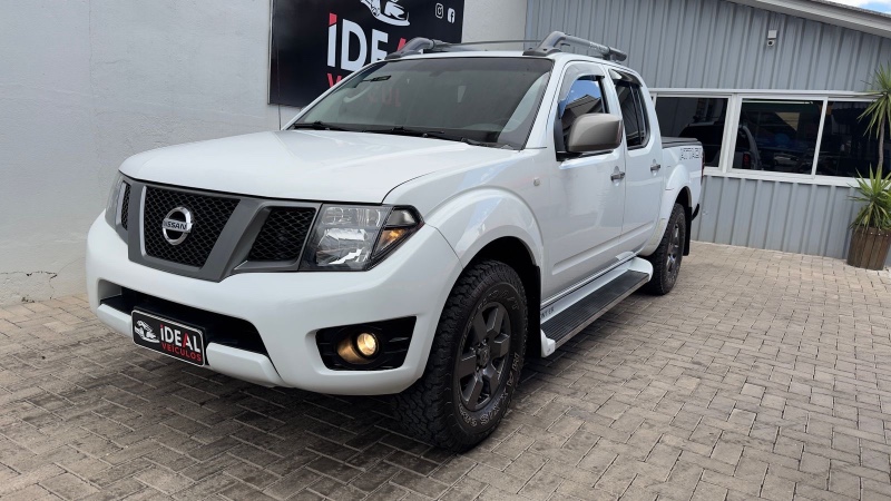 NISSAN FRONTIER 2.5 SV ATTACK 4X4 /2014 IDEAL VEÍCULOS LAJEADO / Carros no Vale