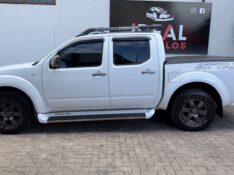 NISSAN FRONTIER 2.5 SV ATTACK 4X4 /2014 IDEAL VEÍCULOS LAJEADO / Carros no Vale