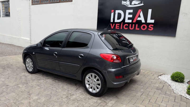 PEUGEOT 207 XS 1.6 /2011 IDEAL VEÍCULOS LAJEADO / Carros no Vale