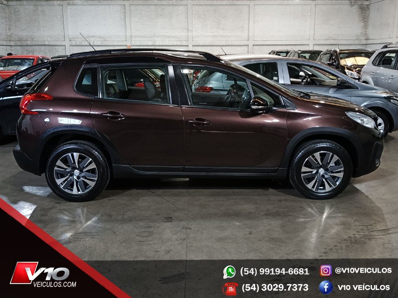 PEUGEOT 2008 1.6 GRIFFE THP 4P FLEX AUT 2020/2020 V10 VEÍCULOS CAXIAS DO SUL / Carros no Vale