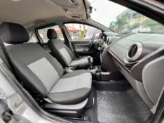 FORD FIESTA SEDAN SE 1.6 8V 2013/2014 AR MULTIMARCAS VENÂNCIO AIRES / Carros no Vale