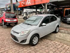 FORD FIESTA SEDAN SE 1.6 8V 2013/2014 AR MULTIMARCAS VENÂNCIO AIRES / Carros no Vale