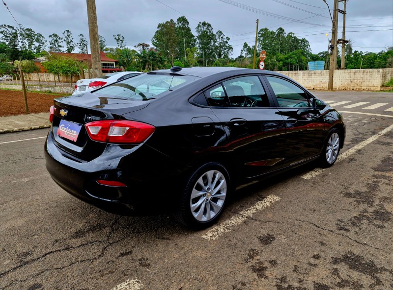 CHEVROLET CRUZE 1.4 LT TURBO 2016/2017 CRUZEIRO MULTIMARCAS CRUZEIRO DO SUL / Carros no Vale