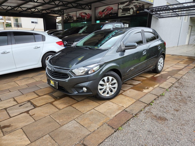 CHEVROLET ONIX LT 1.4 2016/2017 TS VEÍCULOS ANTA GORDA / Carros no Vale