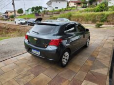 CHEVROLET ONIX LT 1.4 2016/2017 TS VEÍCULOS ANTA GORDA / Carros no Vale