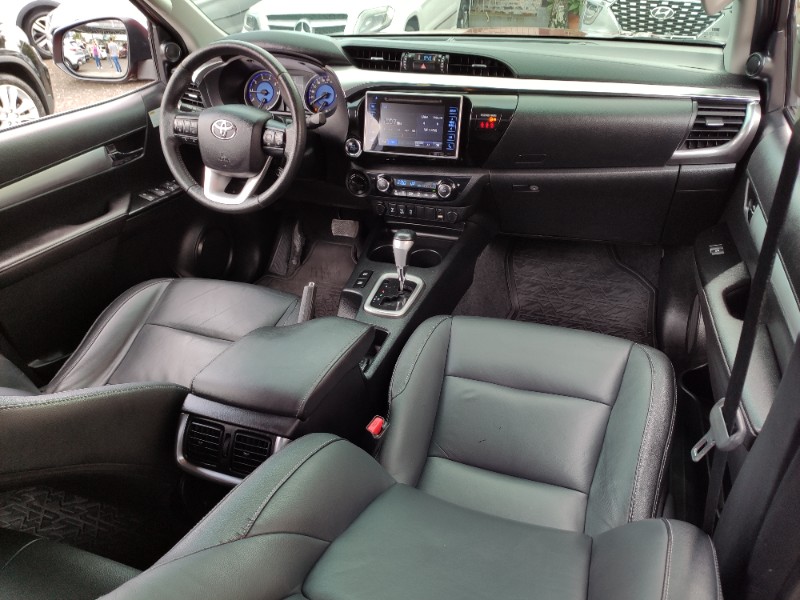 TOYOTA HILUX 2.8 SRX 4X4 CD 16V DIESEL 4P AUTOMÁTICO 2016/2016 ROSAUTO VEÍCULOS VENÂNCIO AIRES / Carros no Vale