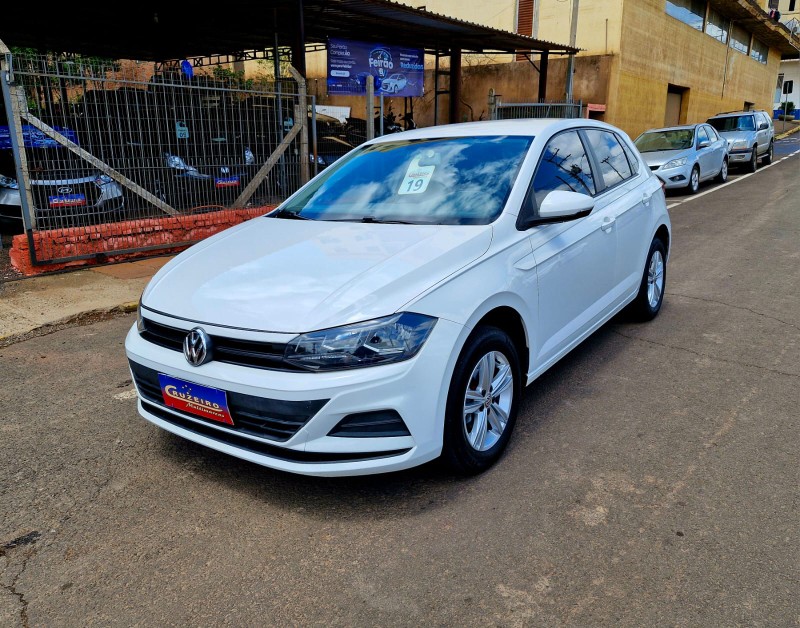 VOLKSWAGEN GOL 1.0 2019/2019 CRUZEIRO MULTIMARCAS CRUZEIRO DO SUL / Carros no Vale