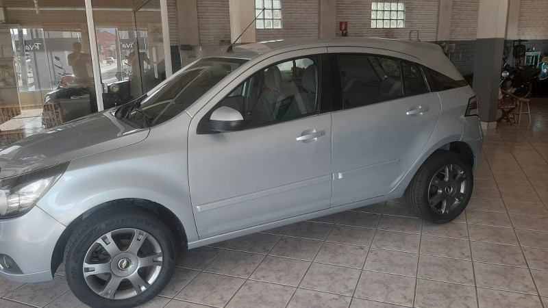 CHEVROLET AGILE 1.4 LTZ 2012/2013 RENAUTO VEÍCULOS LAJEADO / Carros no Vale