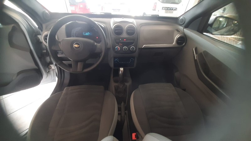 CHEVROLET AGILE 1.4 LTZ 2012/2013 RENAUTO VEÍCULOS LAJEADO / Carros no Vale