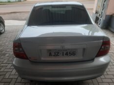 CHEVROLET VECTRA 2.2 GL 8V /2001 RENAUTO VEÍCULOS LAJEADO / Carros no Vale