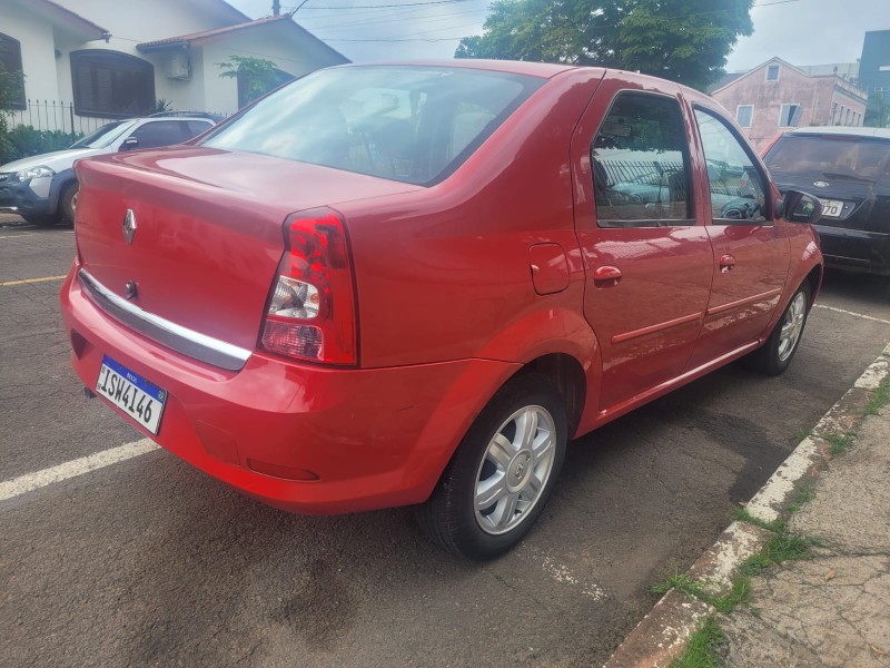 RENAULT LOGAN 1.6 EXPRESSION 16V FLEX 4P AUTOMÁTICO 2012/2012 ADRIANO VEÍCULOS CRUZEIRO DO SUL / Carros no Vale