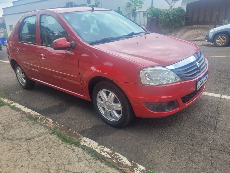 RENAULT LOGAN 1.6 EXPRESSION 16V FLEX 4P AUTOMÁTICO 2012/2012 ADRIANO VEÍCULOS CRUZEIRO DO SUL / Carros no Vale