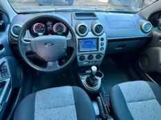 FORD FIESTA HATCH 1.6L SE 2014/2014 SÉTIMA VEÍCULOS GUAPORÉ / Carros no Vale