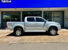 TOYOTA HILUX SRV 3.0 4X4 2013/2013 SÉTIMA VEÍCULOS GUAPORÉ / Carros no Vale