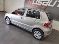 VOLKSWAGEN FOX TRENDLINE 1.0 2015/2015 ROSAUTO VEÍCULOS VENÂNCIO AIRES / Carros no Vale