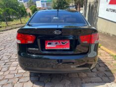 KIA CERATO 1.6 2010/2010 ELY AUTOMÓVEIS LAJEADO / Carros no Vale