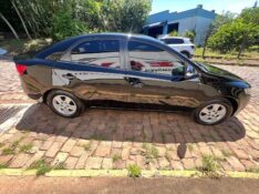 KIA CERATO 1.6 2010/2010 ELY AUTOMÓVEIS LAJEADO / Carros no Vale