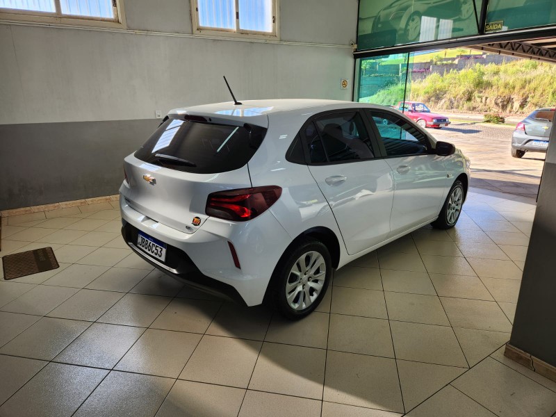 CHEVROLET ONIX LT 1.0 2021/2022 TS VEÍCULOS ANTA GORDA / Carros no Vale