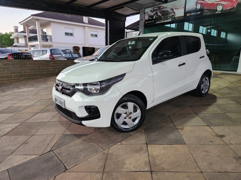 FIAT MOBI LIKE 2019/2019 TS VEÍCULOS ANTA GORDA / Carros no Vale