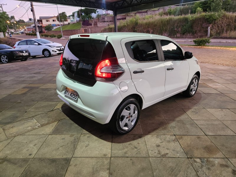 FIAT MOBI LIKE 2019/2019 TS VEÍCULOS ANTA GORDA / Carros no Vale