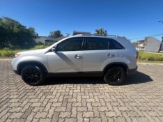 KIA SORENTO 2.4 2012/2012 ELY AUTOMÓVEIS LAJEADO / Carros no Vale