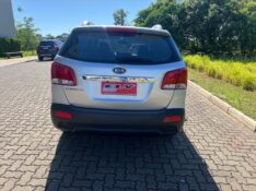 KIA SORENTO 2.4 2012/2012 ELY AUTOMÓVEIS LAJEADO / Carros no Vale