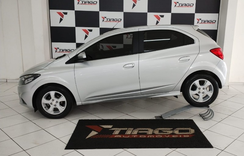 CHEVROLET ONIX 1.4 LT AT 2019/2019 TIAGO AUTOMÓVEIS VENÂNCIO AIRES / Carros no Vale