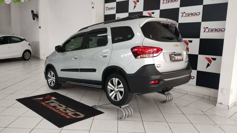 CHEVROLET SPIN 1.8 ACTIV 8V FLEX 4P AUTOMÁTICO 2019/2019 TIAGO AUTOMÓVEIS VENÂNCIO AIRES / Carros no Vale