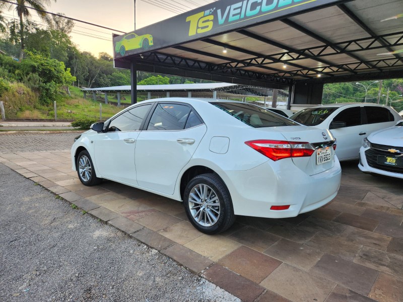 TOYOTA COROLLA ALTIS 2.0 2014/2015 TS VEÍCULOS ANTA GORDA / Carros no Vale