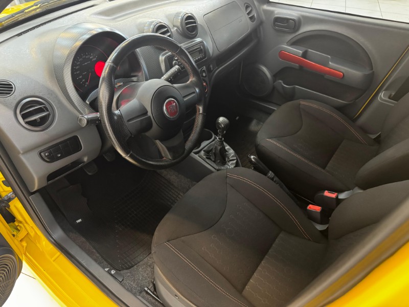 FIAT UNO SPORTING 1.4 2013/2013 LUCAS AUTOMÓVEIS BOM RETIRO DO SUL / Carros no Vale