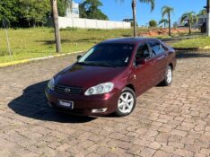 TOYOTA COROLLA 1.8 XEI 16V GASOLINA 4P AUTOMÁTICO 2004/2004 BOSCO AUTOMÓVEIS GUAPORÉ / Carros no Vale