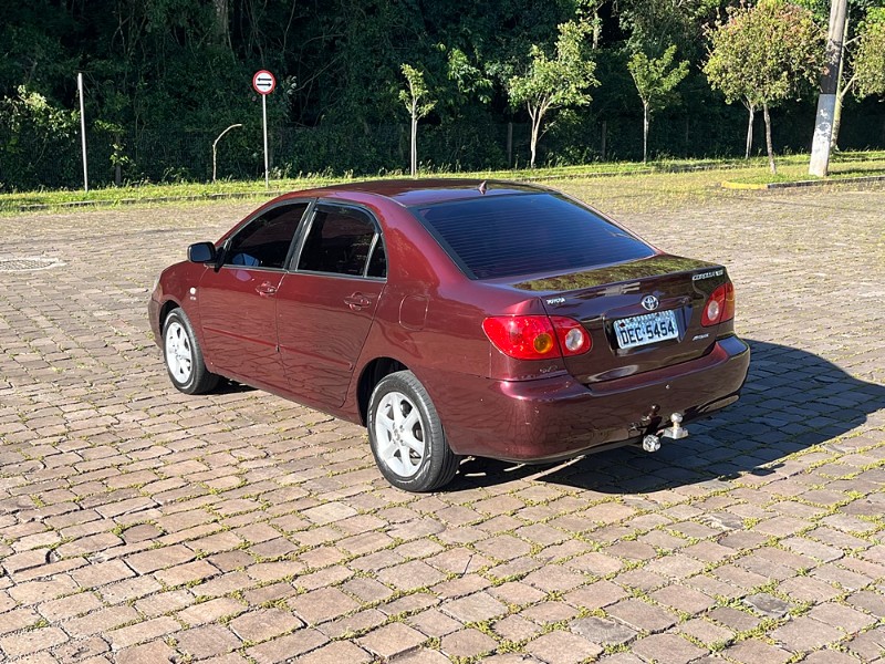 TOYOTA COROLLA 1.8 XEI 16V GASOLINA 4P AUTOMÁTICO 2004/2004 BOSCO AUTOMÓVEIS GUAPORÉ / Carros no Vale